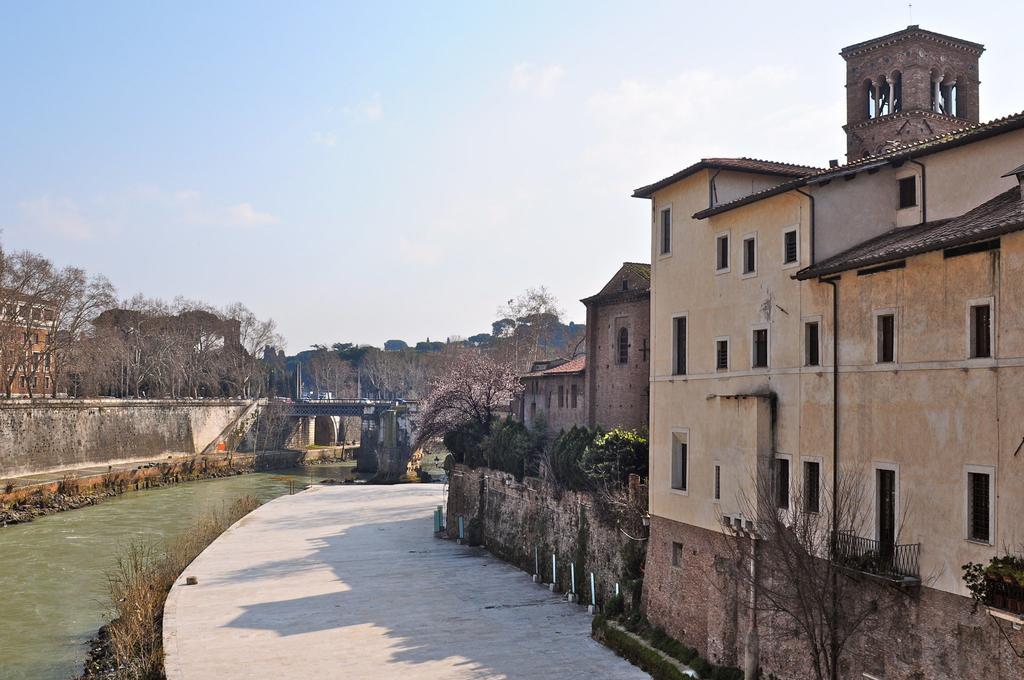 Al Portoncino * Roma